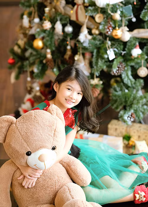 Được biết, con gái của Trần Bảo Sơn - Trương Ngọc Ánh có nhiều năng khiếu như: nói tiếng Anh, hát, múa, diễn kịch.