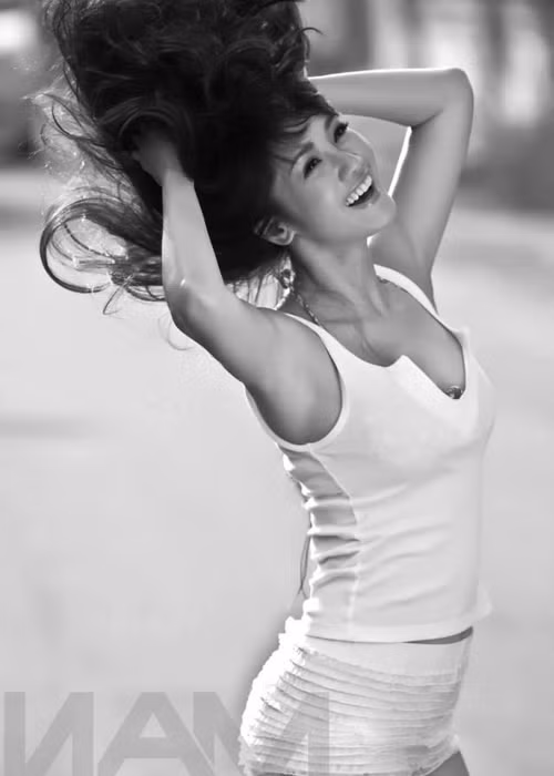 Gu thời trang của Hồng Nhung không được đánh giá cao nhưng vóc dáng thon thả dù là mẹ hai con của cô được khen ngợi. Ảnh: Khám phá