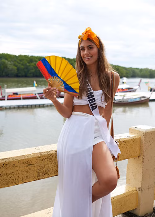 Là một người mẫu chuyên nghiệp nên Valeria có phong cách tự tin, cuốn hút.