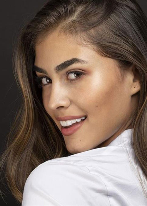 Ngoài nhan sắc, tiếng Anh cũng được xem là một trong những lợi thế của người đẹp đến từ Colombia.