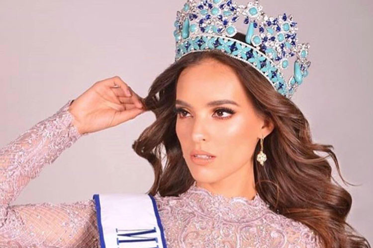 Đại diện Mexico - Vanessa Ponce De Leon nói tiếng Anh, Tây Ban Nha trôi chảy, rất hoạt ngôn. Cô giành chiến thắng phần thi thử thách đối đầu, top 32 phần thi siêu mẫu, top 3 phần thi truyền thông, top 5 phần thi nhân ái. Nhiều người cho rằng Vanessa sẽ đoạt vương miện.