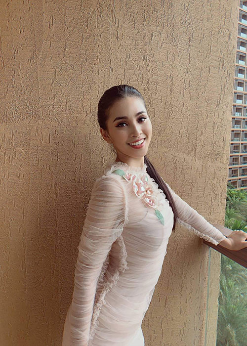 Ngoài Tiểu Vỵ, dàn thí sinh mạnh của cuộc thi còn gồm đại diện Chile, Hàn Quốc, Nhật Bản, Thái Lan, Ấn Độ, Nam Phi, Hà Lan, New Zealand. Theo kế hoạch, chung kết Hoa hậu Thế giới 2018 diễn ra vào ngày 8/12 tại Trung Quốc.