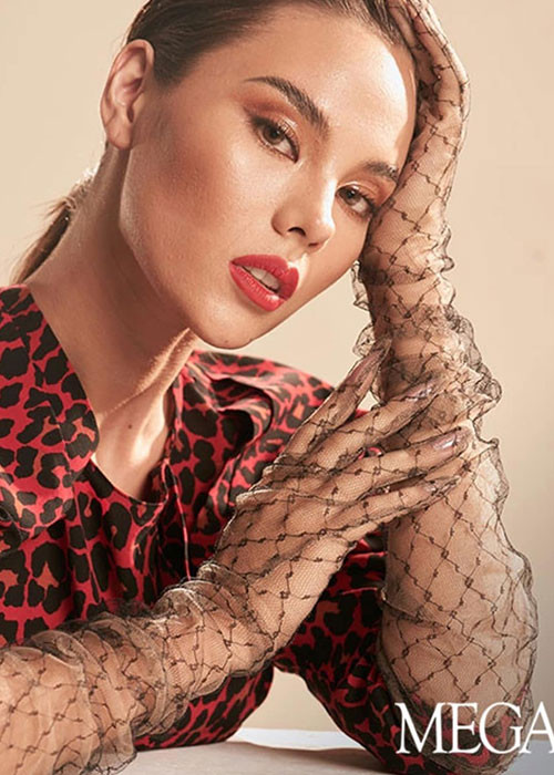 Để đoạt vương miện Hoa hậu Hoàn vũ Thế giới 2018, bông hồng lai đã nỗ lực thay đổi về ngoại hình cùng phong cách thời trang.