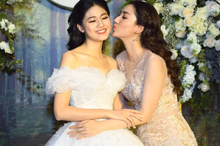 Thanh Tú là em gái của Á hậu Trà My. Thanh Tú chia sẻ cô sẽ theo đuổi công việc riêng sau khi lập gia đình, không như chị gái lui về hậu trường. Ảnh: Dân Việt