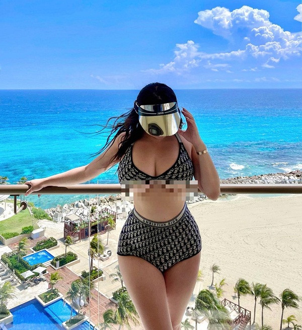 Trong trang phục tôn dáng, Rebecca Liu có vẻ ưu ái mốt hở chân ngực hơn hẳn. Dạo quanh trang cá nhân của cô, người quan tâm không khó bắt gặp những hình ảnh nóng bỏng.