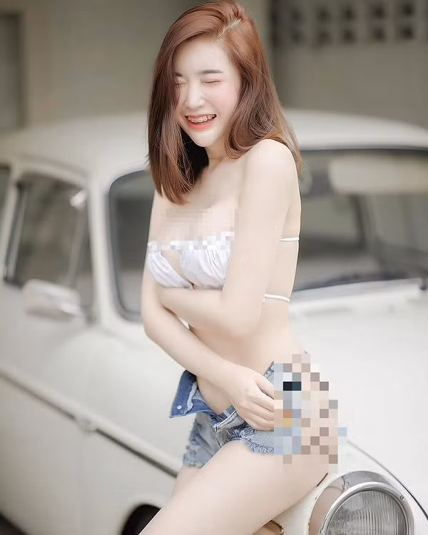 Lựa chọn phong cách ăn mặc phóng khoáng, Qanan Kanokyada ngày càng thu hút sự chú ý. Vậy nhưng, niềm vui của cô có lẽ khó trọn vẹn khi liên tục nhận về bình luận tiêu cực.