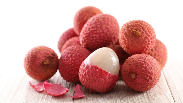 Để tốt cho sức khỏe, thời điểm ăn vải tốt nhất là sau bữa cơm. Lúc này cơ thể đã tích lũy đủ lượng nước muối qua thức ăn nên không sợ say, nóng.