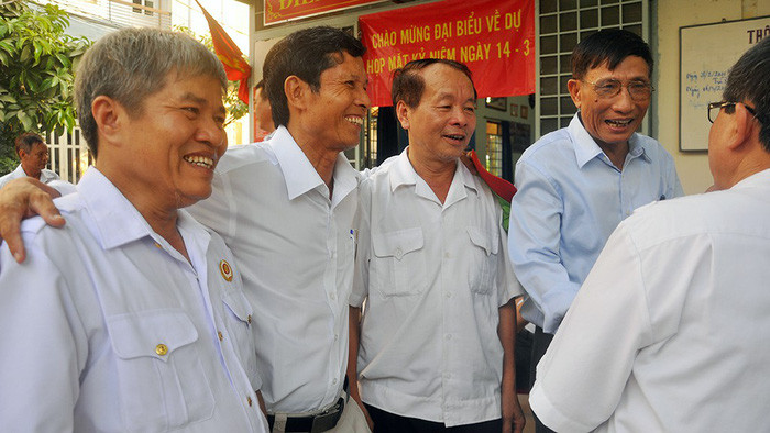 Các cựu binh hải quân tàu HQ 505 vui vẻ gặp nhau ngày 14-3-2016 - Ảnh: Đông Hà.