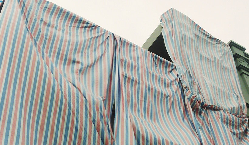 Theo lãnh đạo UBND phường Trung Văn, ngoài sai phạm ở phần mái, nếu như quy hoạch theo tỷ lệ 1/500 thì toàn bộ biệt thự ở đây chỉ được phép xây dựng 3 tầng và 1 mái vát. Khi chủ đầu tư bàn giao cho chủ sử dụng, căn biệt thự BT1 được thiết kế là 4 tầng rưỡi, phần 1 tầng rưỡi sai thiết kế.