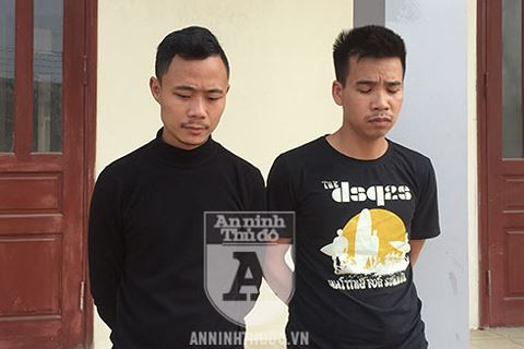 Hy huu: Re quy 6 lan dot nhap nha me vo trom tien vang