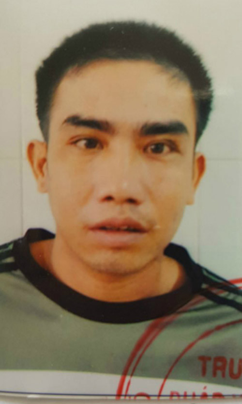 Ga chan bo thue nhieu lan quan he tinh duc voi be gai lop 2