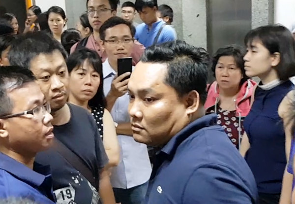 Nguoi bi to de doa cu dan chung cu Carina Plaza la ai?