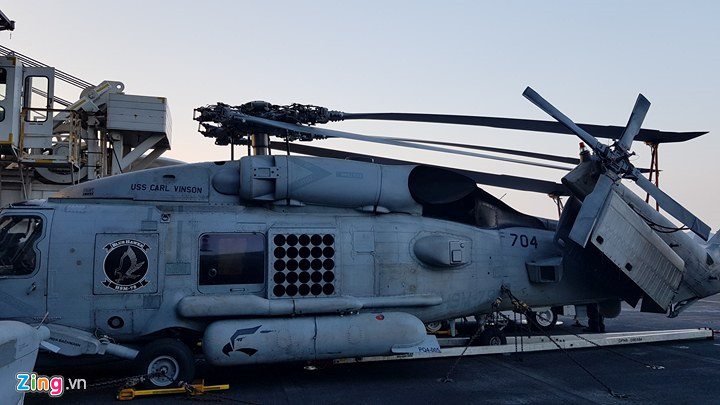 Tàu sân bay lớp Nimitz có thể mang theo tối đa 90 máy bay.