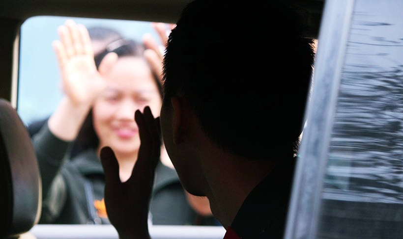 Vẫy tay tạm biệt gia đình, bạn bè một thời gian để đi theo tiếng gọi của Tổ Quốc, vào rèn luyện ở một môi trường mới với tính kỷ luật cao.