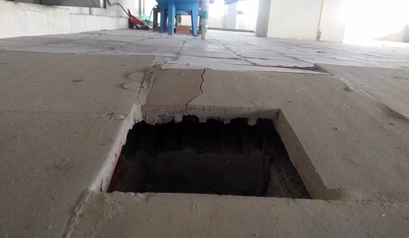 Theo tìm hiểu của PV Kiến Thức, tòa nhà này được nghiệm thu PCCC năm 2007 và liên tục được kiểm tra, nhắc nhở trong các năm sau đó. Thế nhưng, khi xảy ra vụ cháy trên tầng 19, hệ thống chuông báo cháy ở tòa nhà bị tê liệt hoàn toàn, chuông báo động ở thang máy các tầng "im hơi lặng tiếng", người dân phải tự hô hoán nhau bỏ chạy.