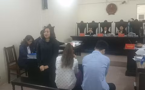 Bị cáo Nguyễn Diệu Linh nói trong nước mắt xin được thân nhân các nạn nhân tha thứ.