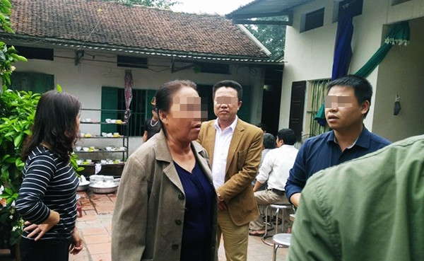 Nhiều người thân của H. bàng hoàng, sốc sau vụ việc xảy ra với nạn nhân.