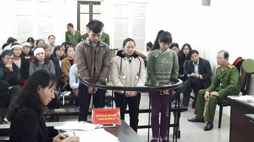 Các bị cáo tại phiên tòa sơ thẩm ngày 8/1/2018.