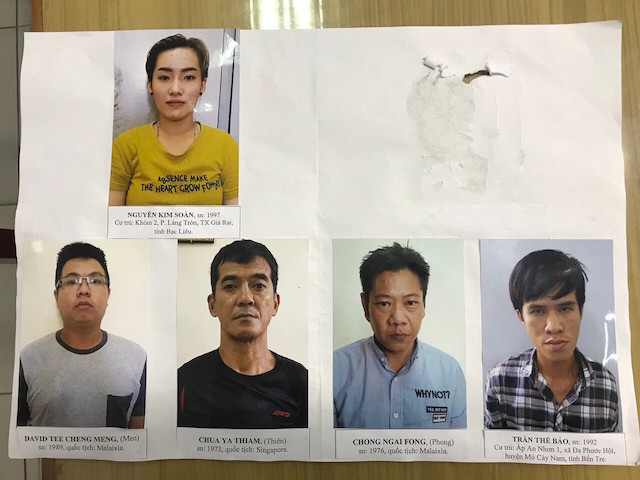 Hình ảnh nhóm 5 nghi phạm bị bắt giữ. Ảnh: CAND.