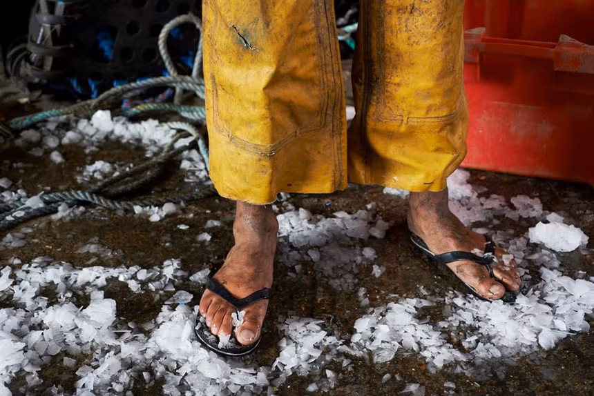 Đối với nhiều người, nước Anh là miền đất hứa. Tuy nhiên, chính điều đó cũng khiến cho vấn nạn nô lệ hiện đại ngày càng trở nên nhức nhối ở quốc gia này. Sự dõi theo và thấu hiểu của cộng đồng sẽ là một trong những yếu tố giúp người bị nạn thoát ra khỏi vòng vây của những kẻ lạm dụng.