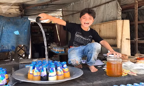 Người dân ở Deir Ezzor giờ đây có thể tận hưởng cuộc sống thanh bình hơn. Ảnh: Sputnik.