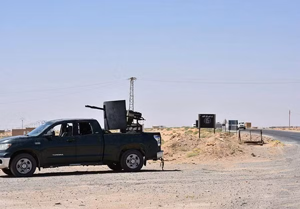 Anh: Quan doi Syria giai phong nhieu khu vuc gan Deir Ezzor-Hinh-3