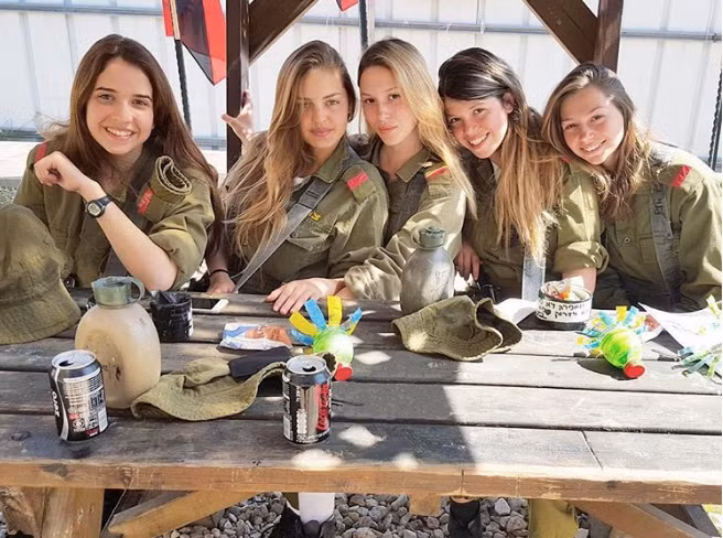 Ngan ngo nhan sac nhung nu quan nhan Israel xinh dep-Hinh-4