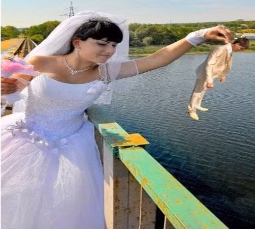 Bạn sẽ chẳng thể bắt gặp cảnh tượng này ngoài đời. Ảnh: ER.