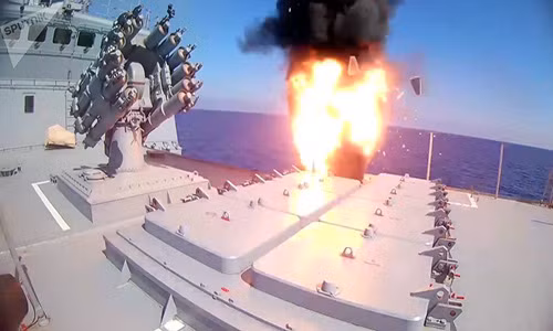 Vai tro cua Nga trong chien dich giai vay Deir Ezzor