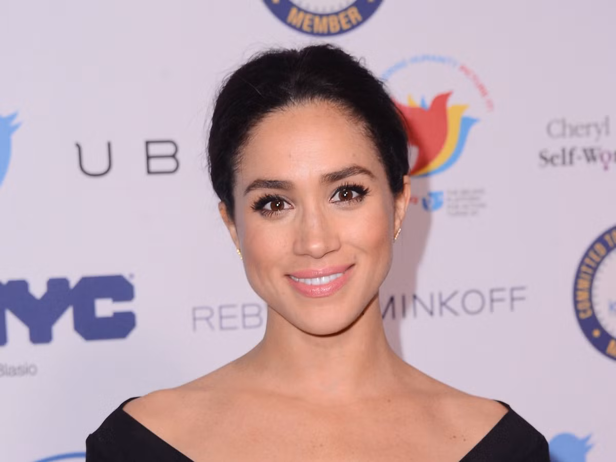 Cũng trong tháng 11/2016, Hoàng tử Harry đã bí mật tới thăm Meghan ở Toronto, Canada. Ảnh: Insider.