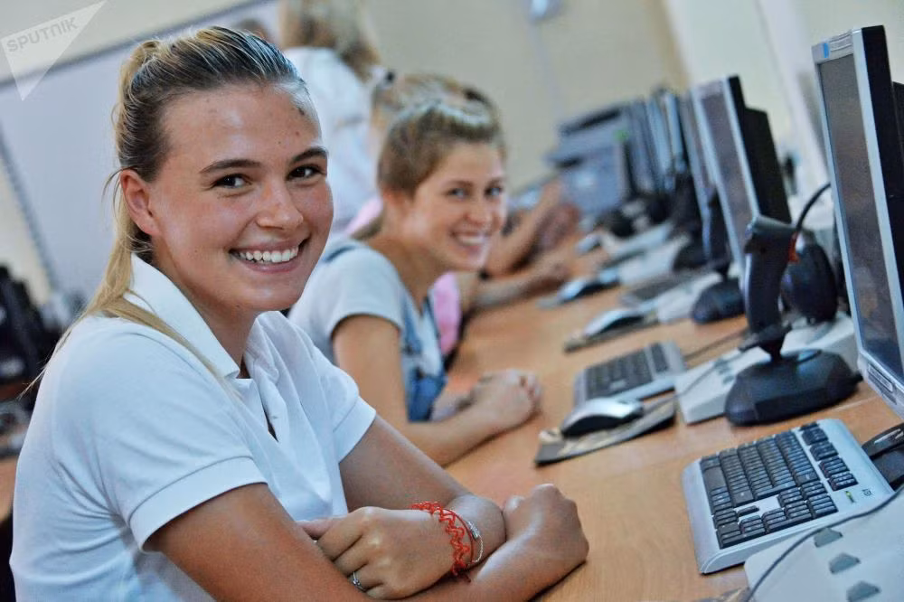 Nhưng trước đó, họ phải trải qua quá trình tuyển chọn vô cùng nghiêm ngặt. Ảnh: Sputnik.