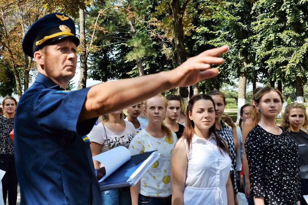 Có thể thấy, nhiều cô gái đến từ khắp nước Nga, trong đó có vùng Viễn Đông, Caucasus,... muốn trở thành nữ phi công quân sự. Ảnh: Sputnik.