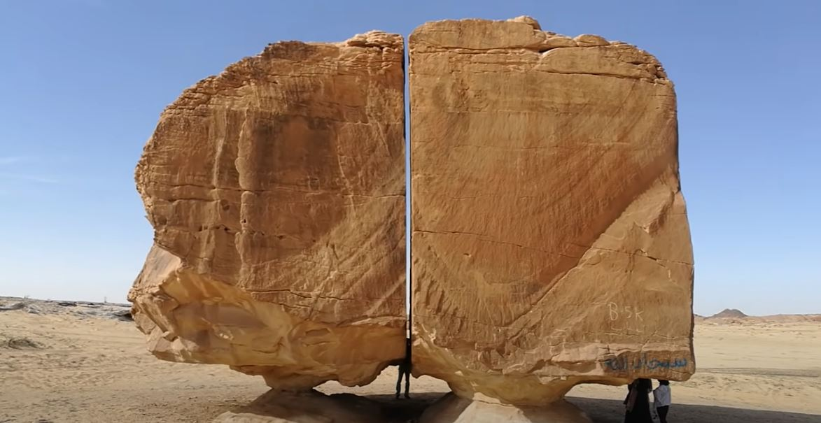 Một số người đã đặt ra thắc mắc liệu đây có phải là công trình của con người hay hiện tượng tự nhiên?