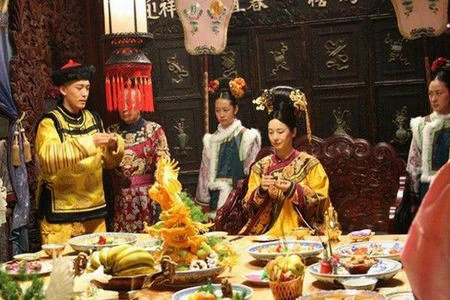 Bà chỉ chấp nhận nước suối tốt nhất cho cung đình, ví dụ như nước núi Ngọc Tuyền ở Bắc Kinh.