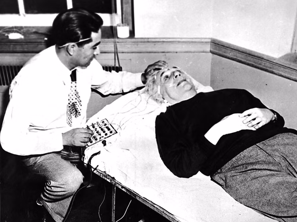 Nhiều bên yêu cầu Harvey giao nộp bộ não, nhưng ông từ chối. Harvey đã mất giấy phép hành nghề y và không thể hợp tác với các nhà khoa học để nghiên cứu bộ não này.