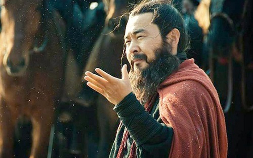 Khi ông chiếm đoạt vợ của các tướng địch, ông củng cố tình thân thiết và quyền lực trong nền chính trị, đặc biệt sau khi tướng địch qua đời.