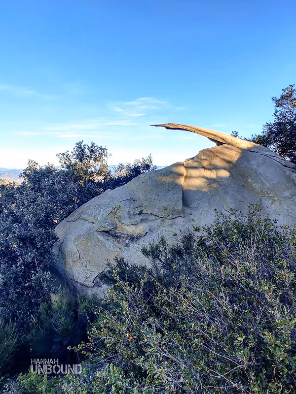 Trong mùa hè, nhiệt độ có thể rất cao, nên có lời khuyên không nên trekking ở khu vực này vào thời điểm đó.
