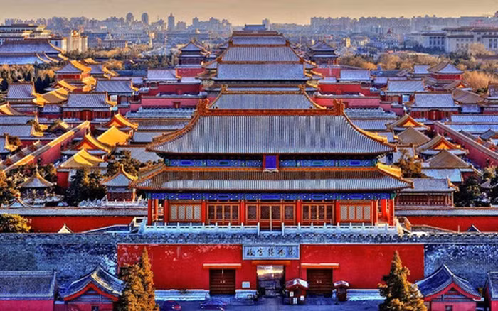 Được xây dựng trong lịch sử dưới triều đại nhà Minh và Thanh, Tử Cấm Thành là một phần của di sản văn hóa và kiến trúc Trung Quốc.