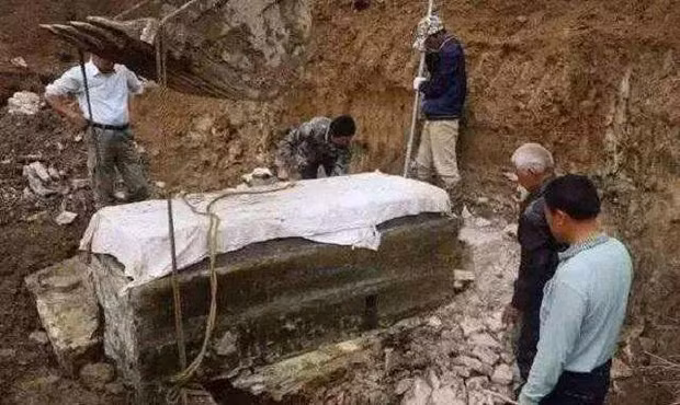 Tại tỉnh Phúc Kiến, Trung Quốc, các nhà khảo cổ đã phát hiện một ngôi mộ cổ vô cùng độc đáo vào năm 1974.