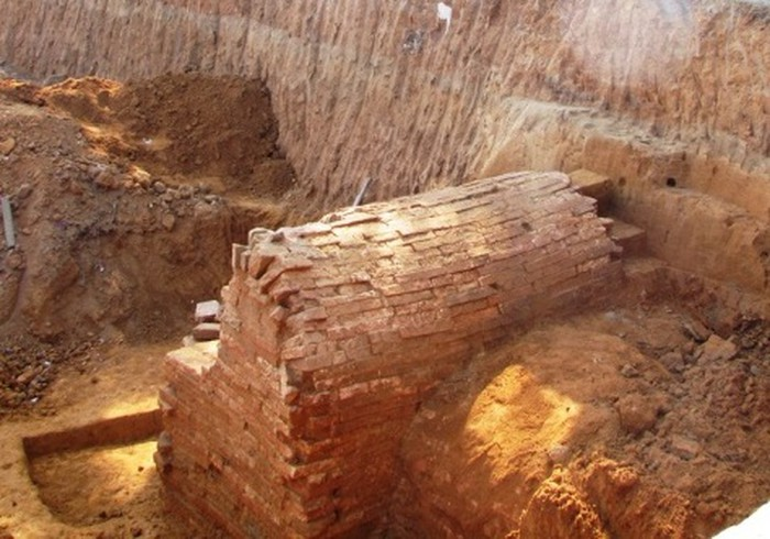 Tuy nhiên, sau cuộc điều tra, đã xác định rằng nguyên nhân cái chết của 4 đứa trẻ không phải là lời nguyền mà do họ bị nghẹt thở do thiếu oxy khi bị kẹt trong chiếc tủ gỗ.