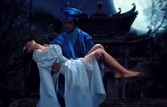 Khi Vương Sinh phát hiện sự thật và cố gắng tìm đạo sĩ để giúp đỡ, con quỷ đã móc tim của Vương Sinh và bỏ trốn. Vợ của Vương Sinh, Trần Thị, tìm cách cứu chồng và được hướng dẫn bởi đạo sĩ. Tuy nhiên, để cứu chồng, Trần Thị phải nuốt một cục đờm của một người điên và đi mất. Sau đó, cục đờm này biến thành một quả tim và cứu sống Vương Sinh.