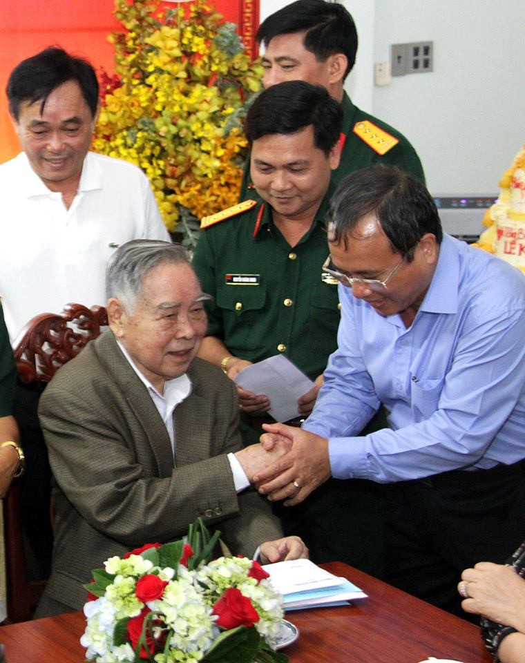 Tình cảm yêu quý, kính trọng của mọi người dành cho nguyên Thủ tướng Phan Văn Khải, vị nguyên thủ giản dị, thân tình.