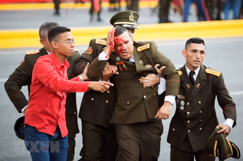 Nhà chức trách Venezuela cho biết ít nhất 7 binh sĩ bị thương trong vụ nổ. Nguồn ảnh: TTXVN