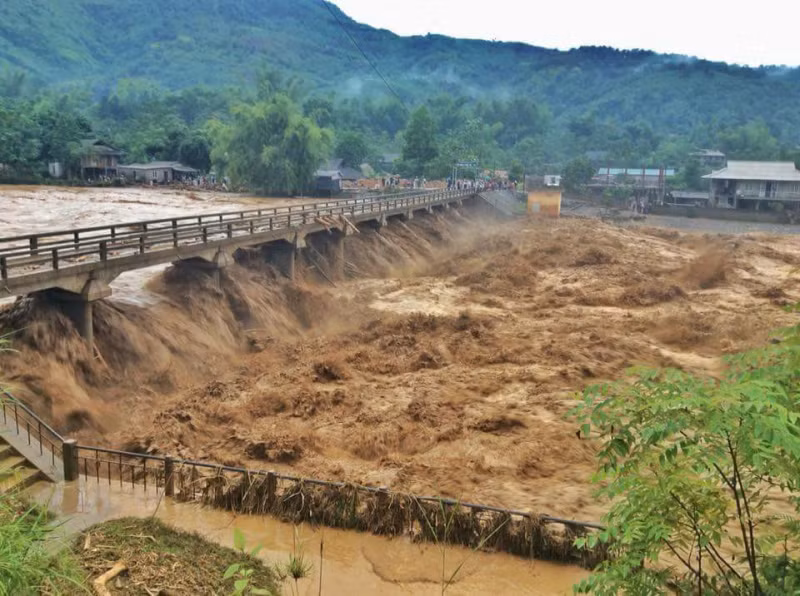 Thoi tiet hom nay (5/8): Bac Bo tiep tuc mua lon