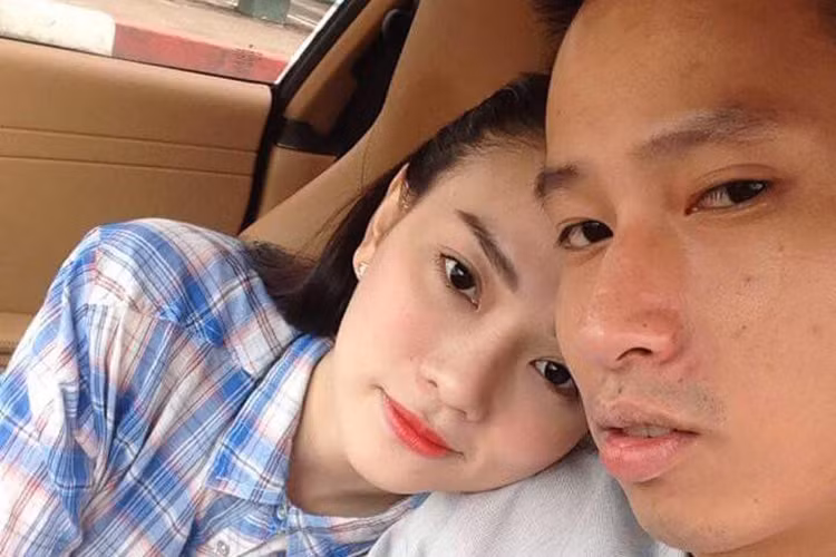 Mới đây, giọng ca “Kẹo ngọt” thừa nhận đã ly hôn cách đây 3 tháng. Trước khi ly hôn, Thu Thủy từng ôm con bỏ đi vì chồng không dành nhiều thời gian cho con.