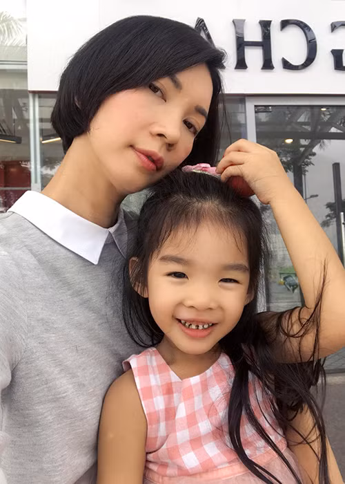 Xuân Lan tâm sự: "Hà Nội lạnh và buồn. Nhớ con quá".