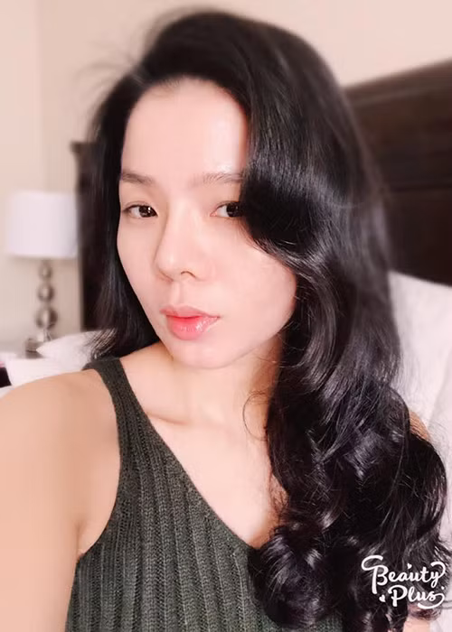 Lệ Quyên đăng ảnh mặt mộc trên trang cá nhân là một trong những tin tức sao Việt trong ngày 22/11.