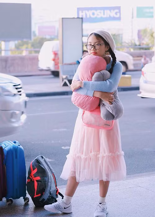 Phương Mỹ Chi hào hứng cho chuyến bay đầu tiên đến Mỹ để phục vụ Việt kiều.