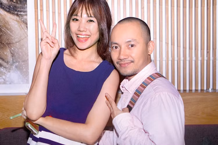 Không chỉ ngăn hành động của Tiến Đạt, Hari Won còn muốn bạn trai cũ xin lỗi cô cả đời. “Việc mà anh có thể làm. Đó là xin lỗi em cả đời. Đó là điều anh nên làm, vì bản thân anh hiểu rõ nhất, em đã phải chịu đựng những gì”, cô viết. Ảnh: Zing