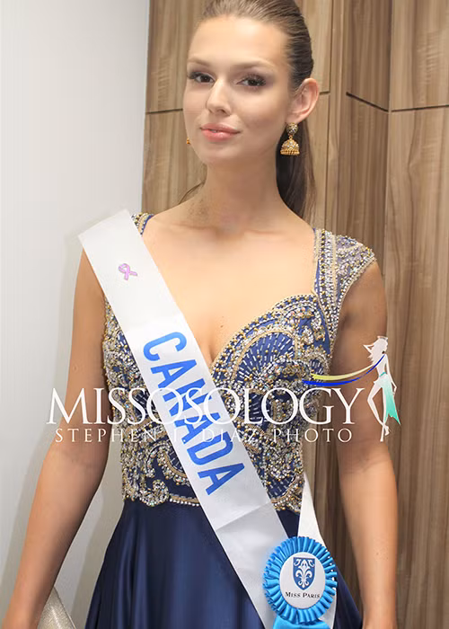 Marta Magdalena Stepien là người Canada gốc Ba Lan. Cô là một người mẫu nên biết cách gây ấn tượng trước ống kính. Đại diện Canada được đánh giá cao về gương mặt và phong cách thời trang.